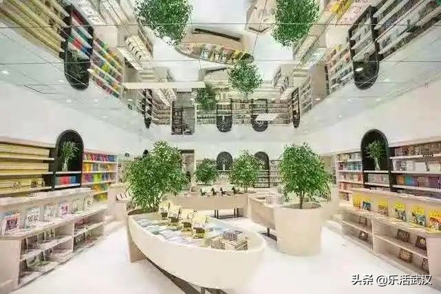 比咖啡馆有底蕴、比图书馆有情趣，集美貌才华于一身的，就在这