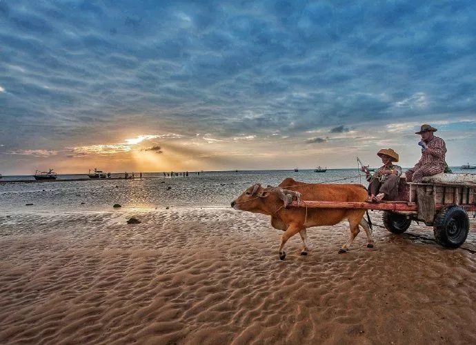 距海南20km有片处女地，比台湾风情比三亚便宜，路过都错过了