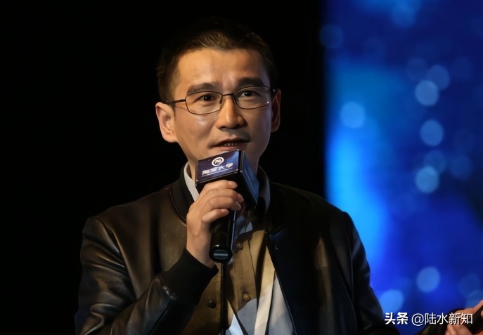 创业失败20次，最终将一袋坚果卖出百亿，成安徽首富