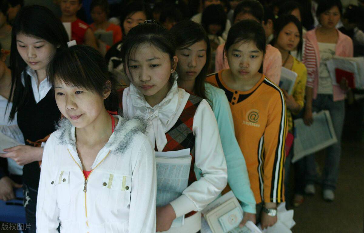 打工妹经常被人误会单身吗,去广东打工的打工仔打工妹