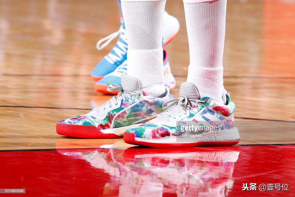 2018圣诞大战明星穿什么鞋,2018圣诞大战明星穿的球鞋