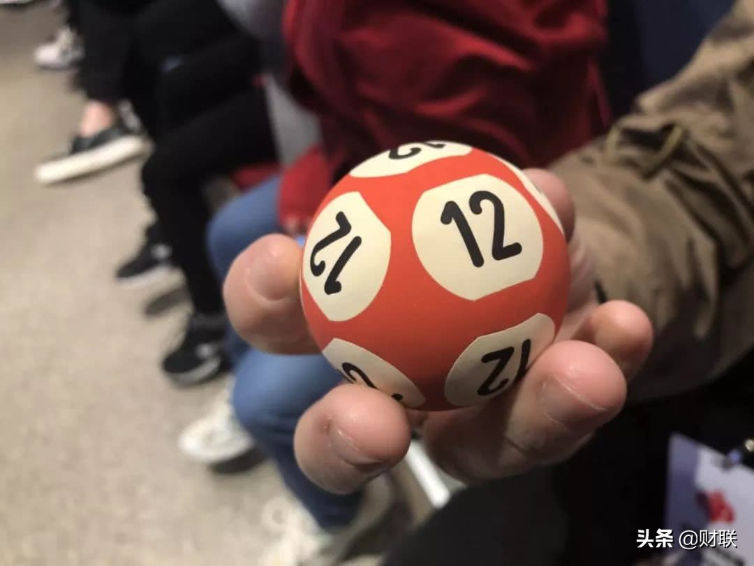 彩票店为什么要挂彩票走势图,彩票中奖走势图有些什么规律