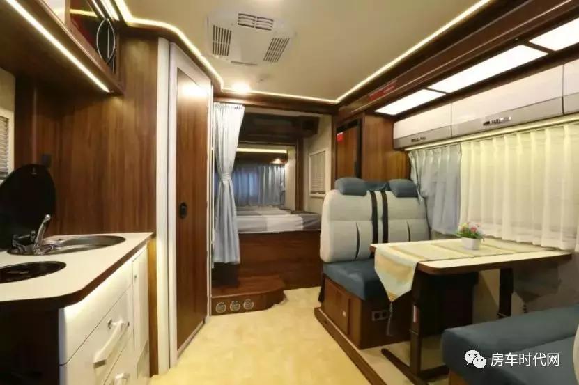 买个房车出差不用住旅店,买房车全国游