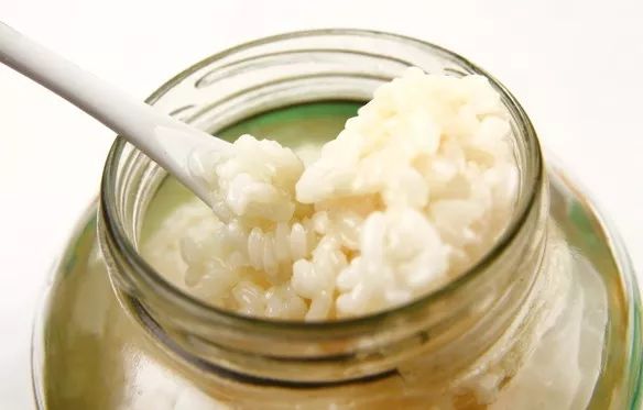 醪糟也叫酒糟,醪糟是甜酒曲么