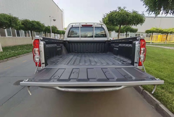 售7.88—9.98万元,长城风骏5平槽货箱车型上市