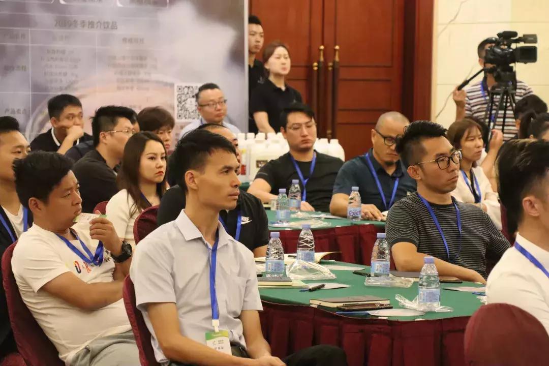 50家连锁茶饮创始人齐聚广州听小马宋、姚哲等分享定位学