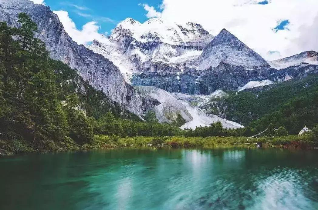 出现了高原反应还能继续玩吗,出现高原反应什么症状