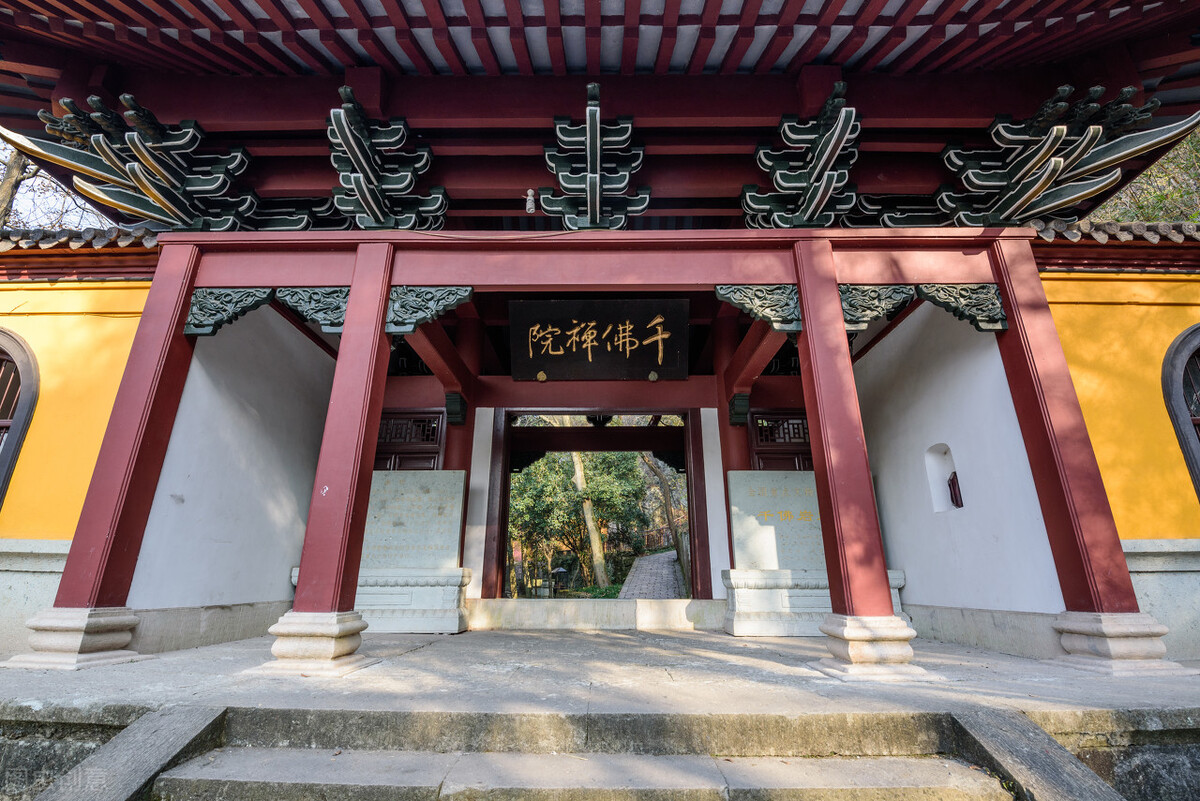 绍兴市新昌大佛寺风景区,绍兴新昌大佛寺历史故事