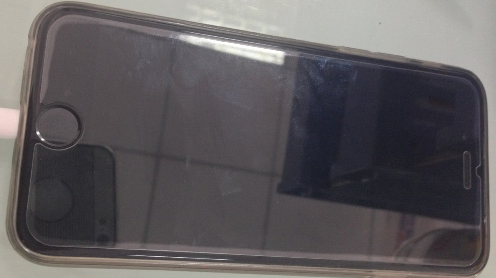 贴膜白边液进屏幕了怎么解决,苹果手机贴膜有白边怎么回事