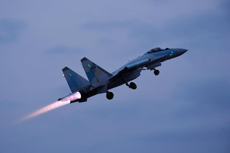 苏35是中国先进飞机吗,俄罗斯最先进的飞机苏35和苏57