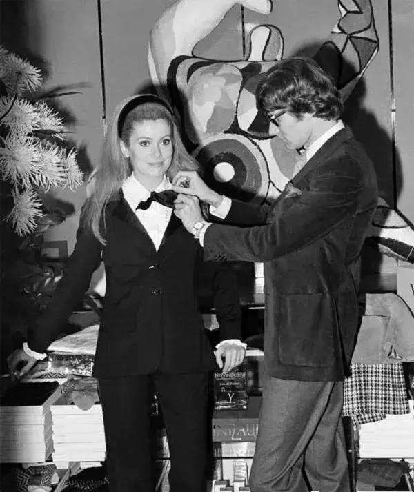 肖战李圣经同屏,李圣经肖战