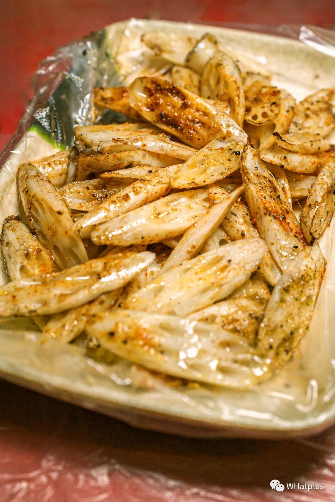 只有3张桌子的小破店，竟然把烧烤做得像米其林3星