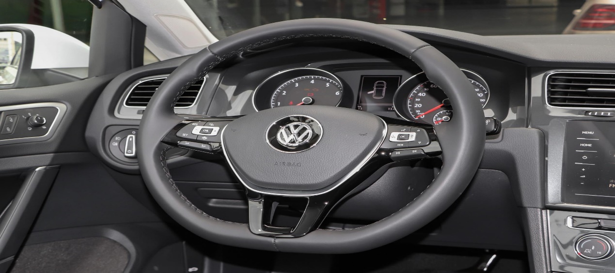 高尔夫旅行版优缺点,大众高尔夫61.4t手动挡优缺点