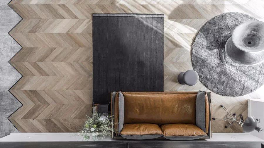 330㎡跃层，还附带阁楼，难怪朋友说像别墅，太大气了！尤其客厅