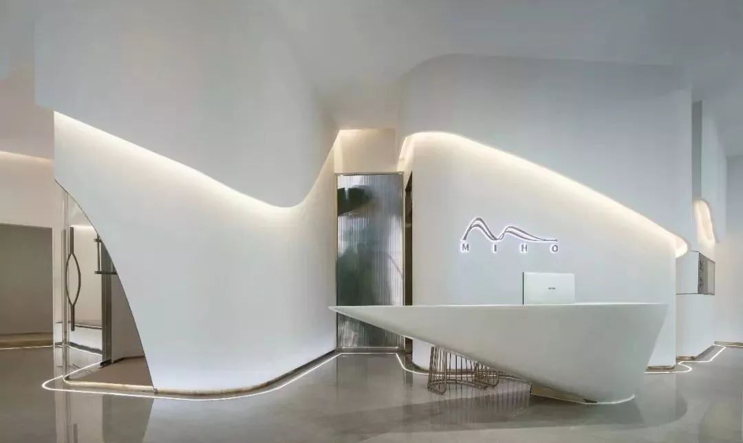 miho绫宠嵎鑲や綋缇庡涓績鏂板厜閲屽簵,miho绫宠嵎鑲や綋缇庡涓績鍥㈣喘