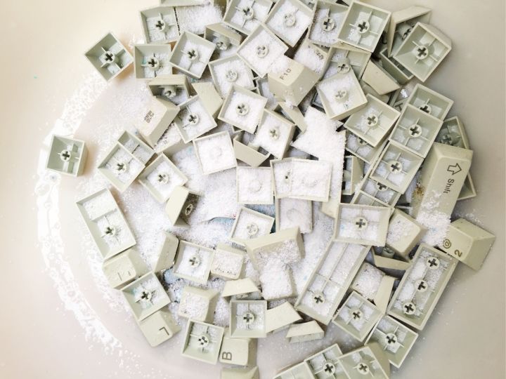 键盘脏了怎么清洗,键盘脏了清洗技巧