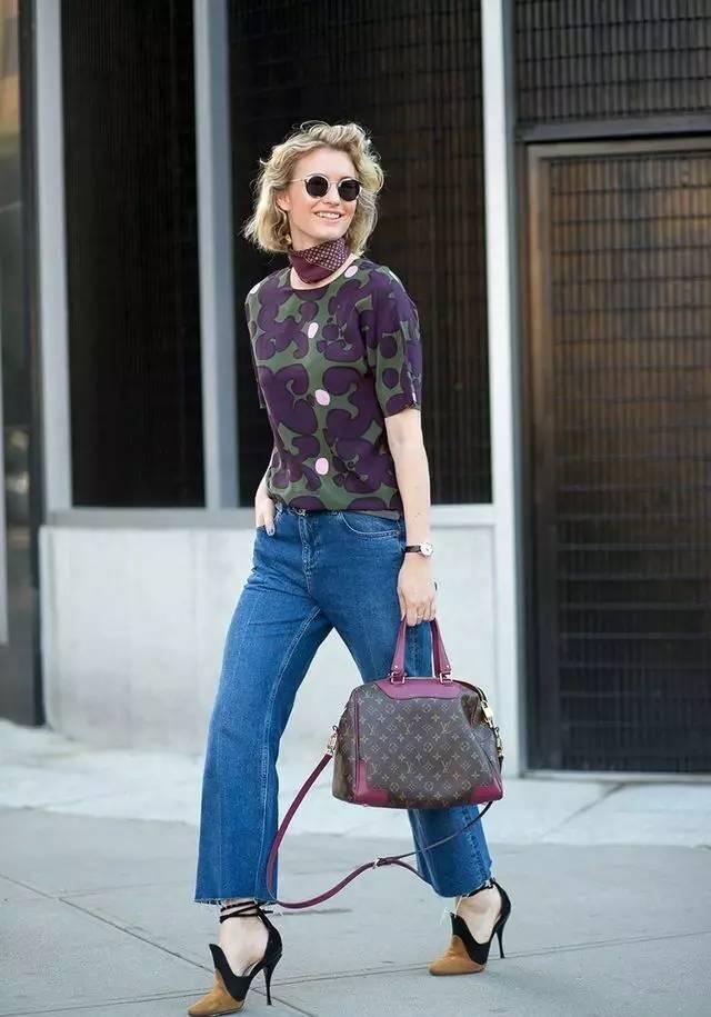 阔腿裤和喇叭裤哪个更时尚 (阔腿裤垂直感开叉喇叭裤)