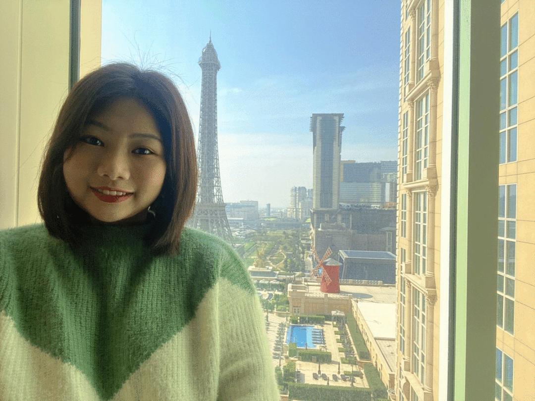 圆脸怎样上镜显脸小,胖圆脸短发发型显脸瘦