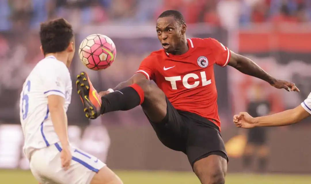 辽足宣布解散视频,辽足解散现场