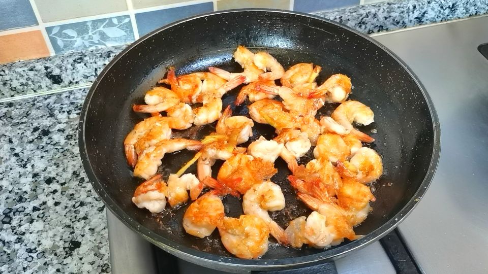 30一斤的虾给孩子做干锅虾,适合做给孩子们的美食虾