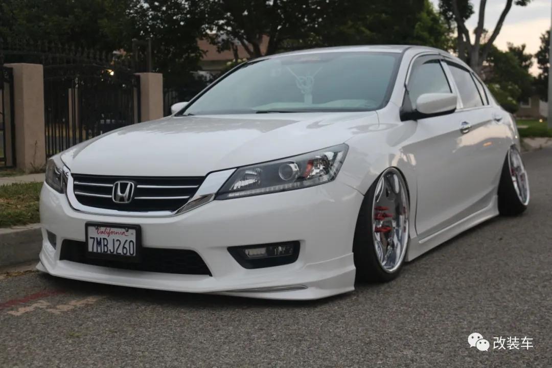 ​嫌代步用的九代雅阁太平淡，换上气动后秒变街头最帅姿态*党**