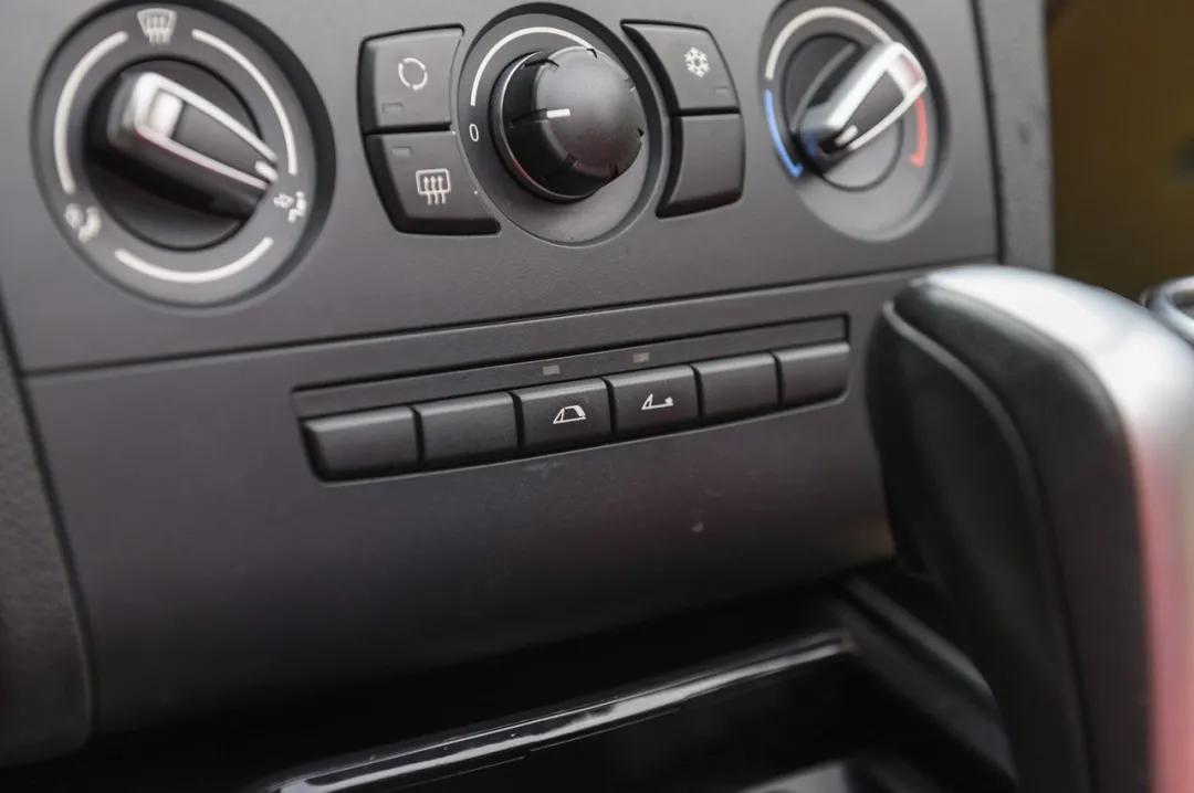 二手宝马120i值多少钱,二手宝马120i三厢2005款