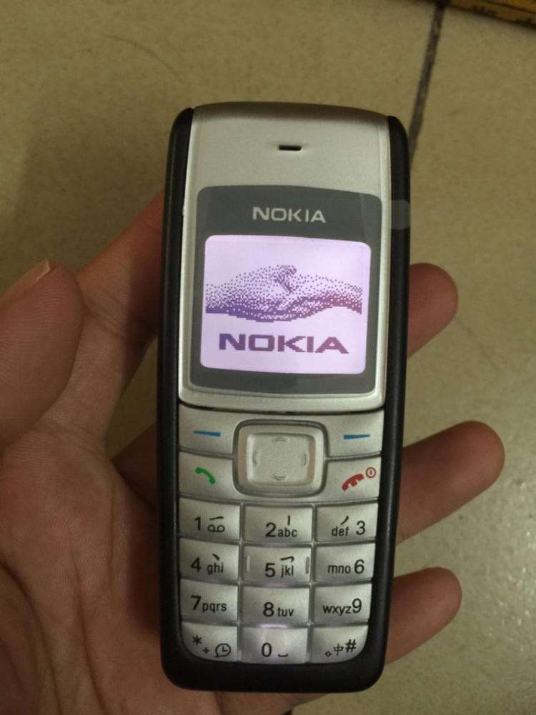 95后见证了时代的发展,95后玩手机