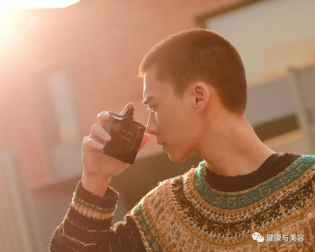 刘昊然李易峰现场互动,李易峰刘昊然最新视频