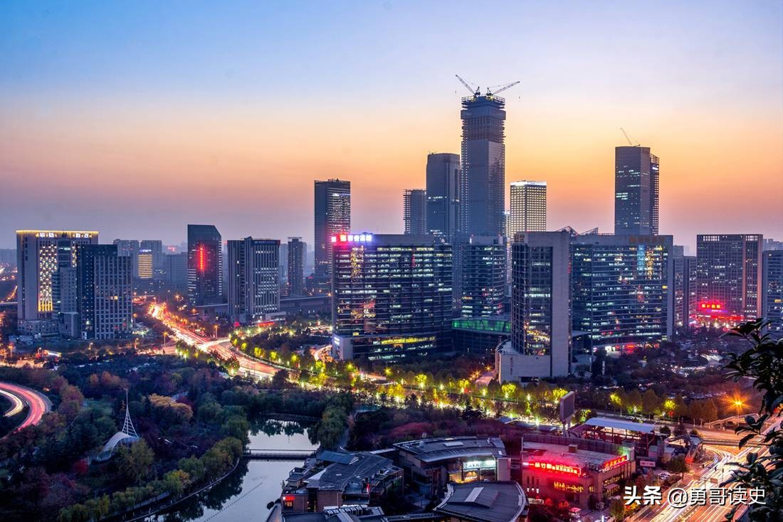 西安明城墙和朱元璋的关系,长安为啥改名叫西安