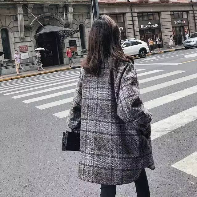 不是我吹，今年毛呢外套确实比貂绒好看，尤其适合小个子女生穿