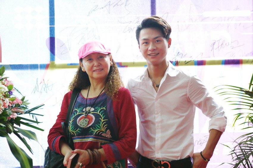 洲深装饰集团智慧分部、宝安分部开业，定位高端装饰品牌领导者