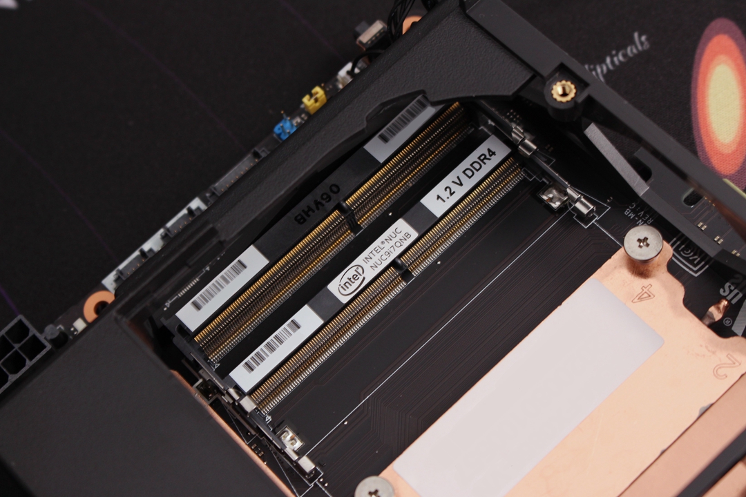 intelnuc骷髅峡谷8代,intelnuc猛虎峡谷i7