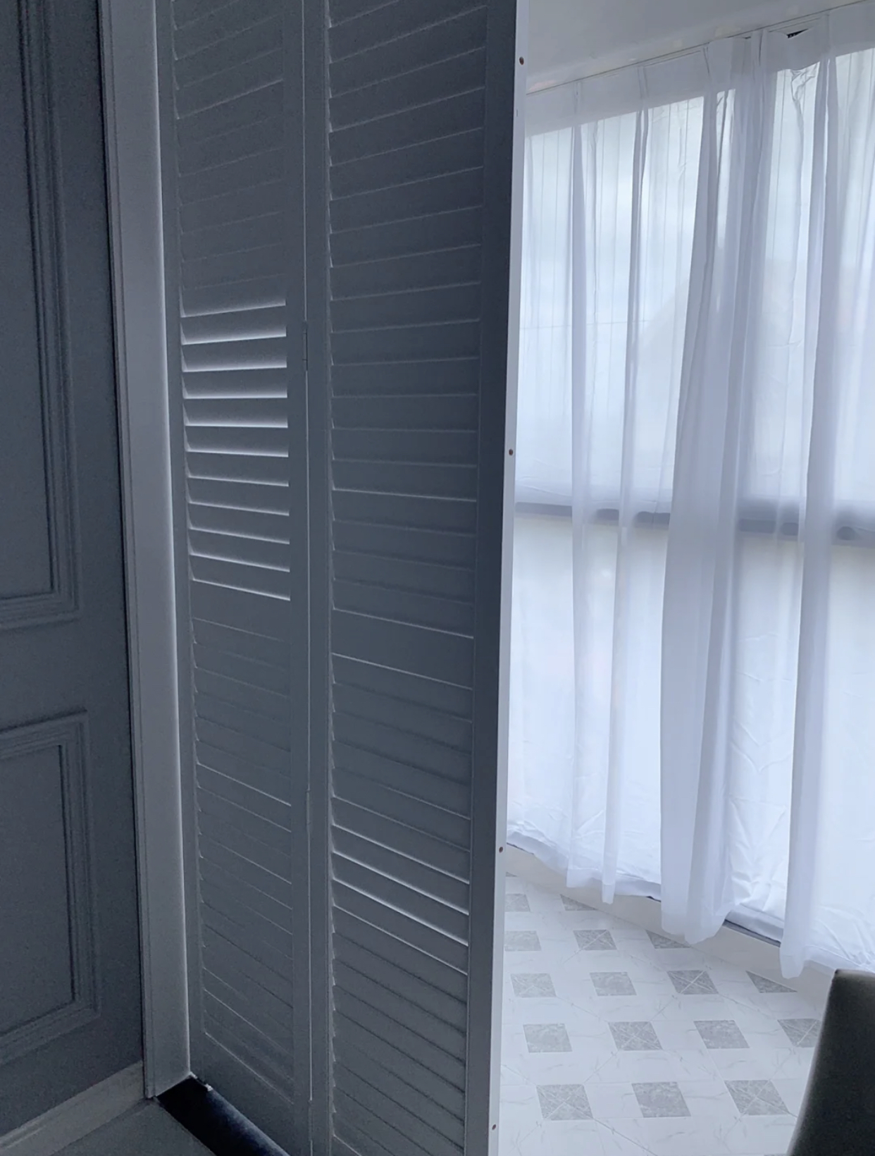 卫生间太小放不了卫浴柜,卫生间太小放不下浴缸