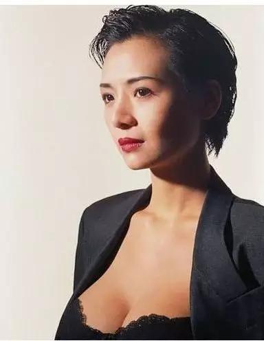 *子楣叶**：不脱衣服拍三级，还为此损失一千万？为何还被人骂不要脸