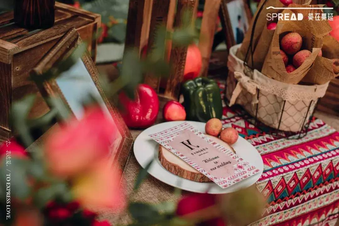 简单而又精致的小型婚礼,如何营造沉浸式婚礼