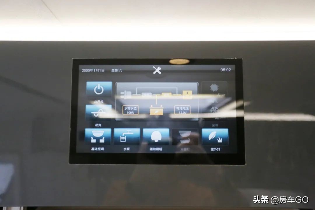 2.0t自动挡四驱越野房车13万左右,2.0t发动机8at轻卡房车