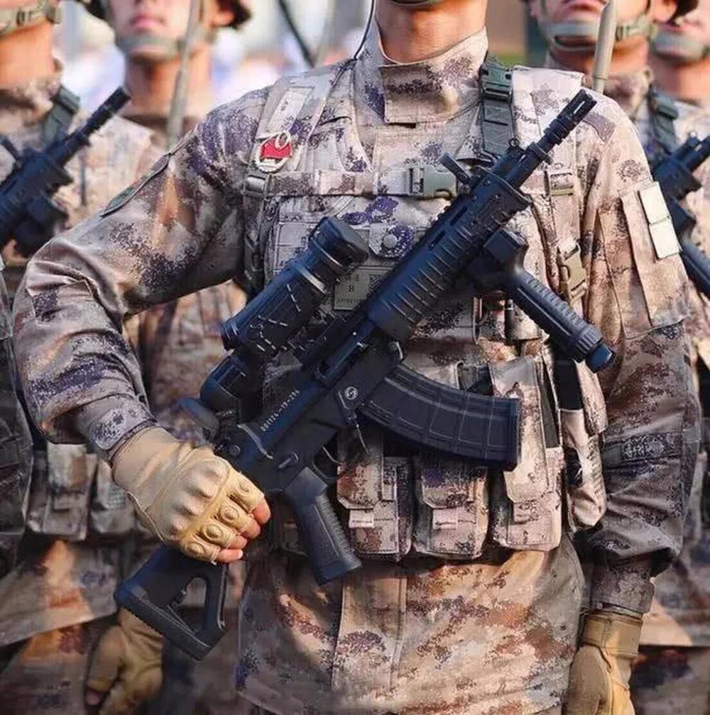 国产最新步枪魔改81式步枪,国产191步枪和西方步枪差距