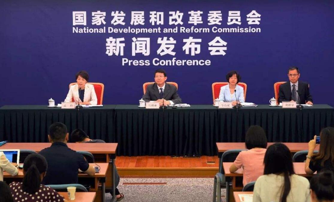 越来越过火！蔡英文连放两支“毒箭”，国台办言明*进党民**闯下大祸了