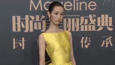 鞠婧祎怎么用发型来掩盖自己脸型,鞠婧祎头发细软塌适不适合