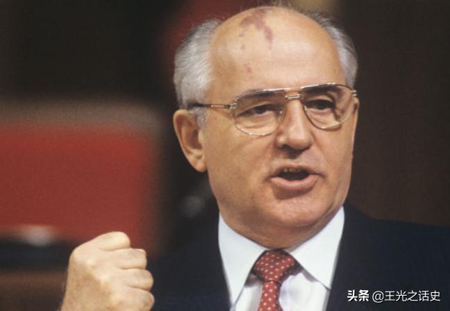 和德国纳粹不共戴天的俄罗斯，为什么有“光头纳粹”?