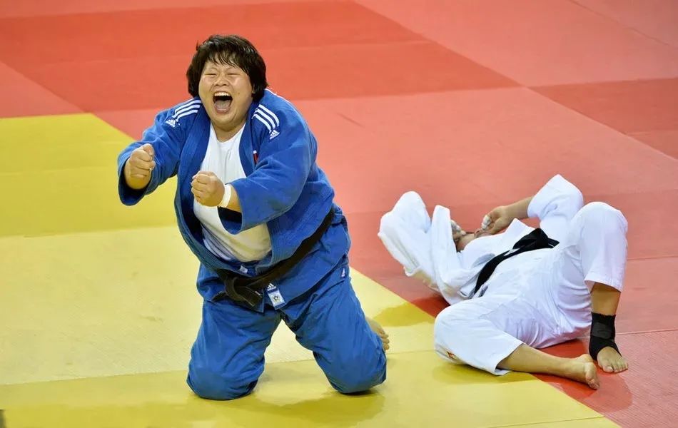 奥运冠军退役后都干什么了,奥运冠军退役后国家给分配工作吗