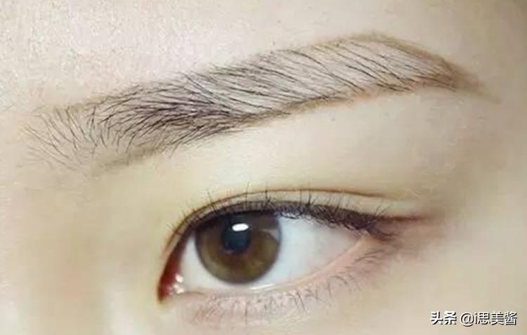 用眉卡怎样画眉毛好看自然,眉毛不会修怎么修