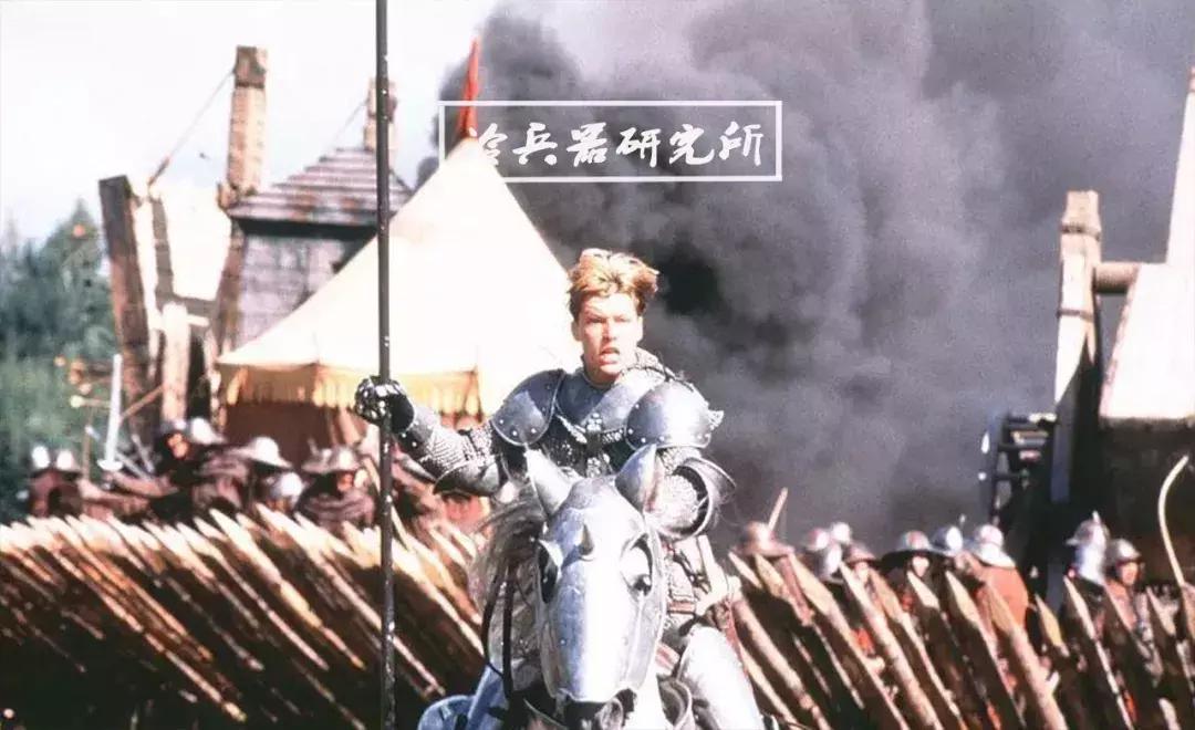 贞德用什么装备,贞德擅长骑兵吗