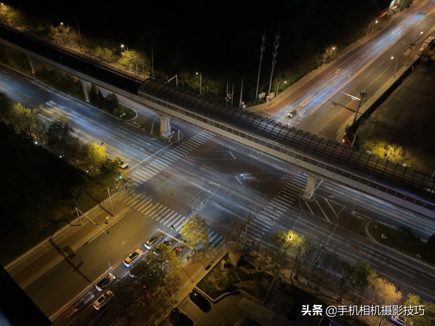 苹果手机夜景车轨拍摄技巧,苹果手机拍夜景车轨