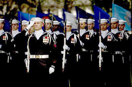 海军工资和陆军对比,美军海军收入