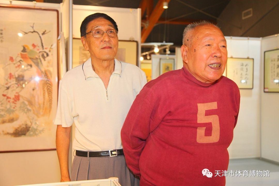 中国篮球队最早红色球衣,天津市体育队队服