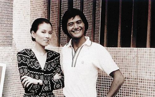 周润发谭咏麟爬山图片,周润发与谭咏麟同框