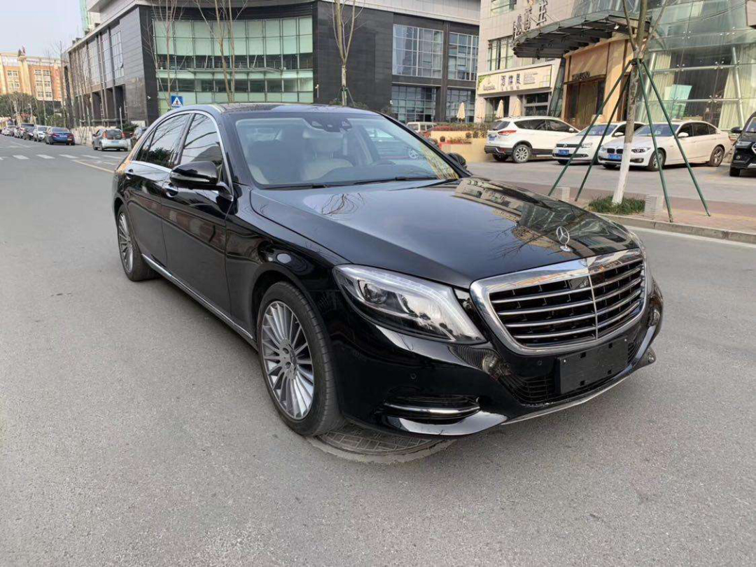 19款奔驰s级二手车价格,为什么奔驰s级国内那么贵