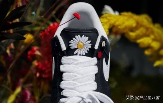 EXOSUHO、朴信惠晒图认证!GD权志龙设计Nike鞋遭遇黄牛爆炒