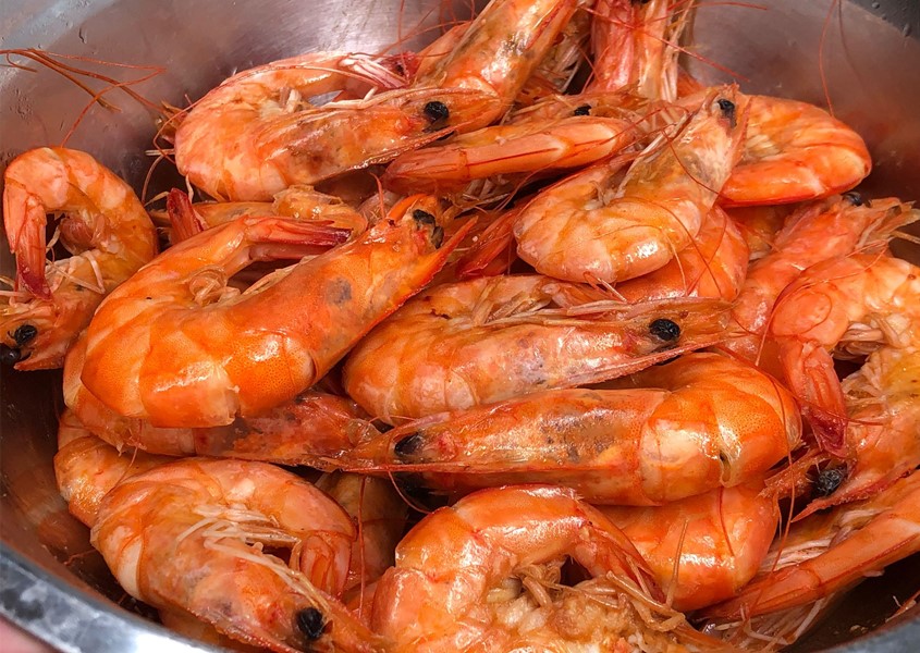 去虾线时被扎手了,去虾线的时候老是断